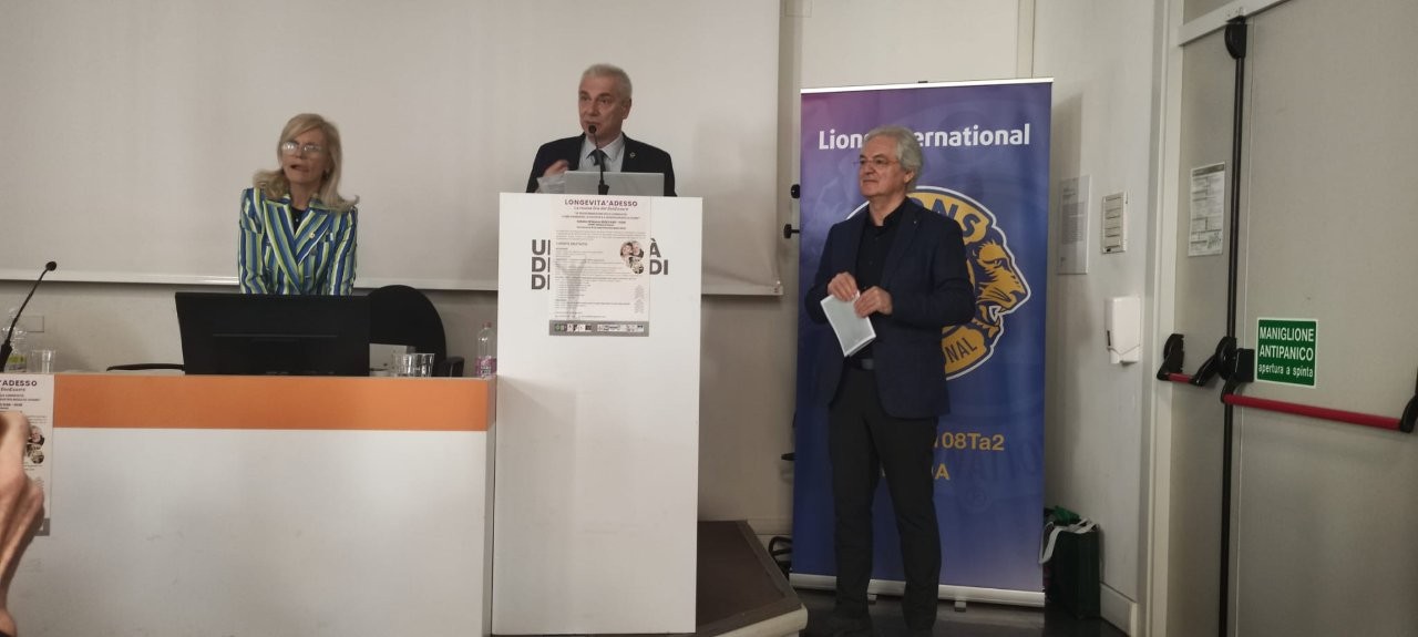 Intervento dei relatori al convegno